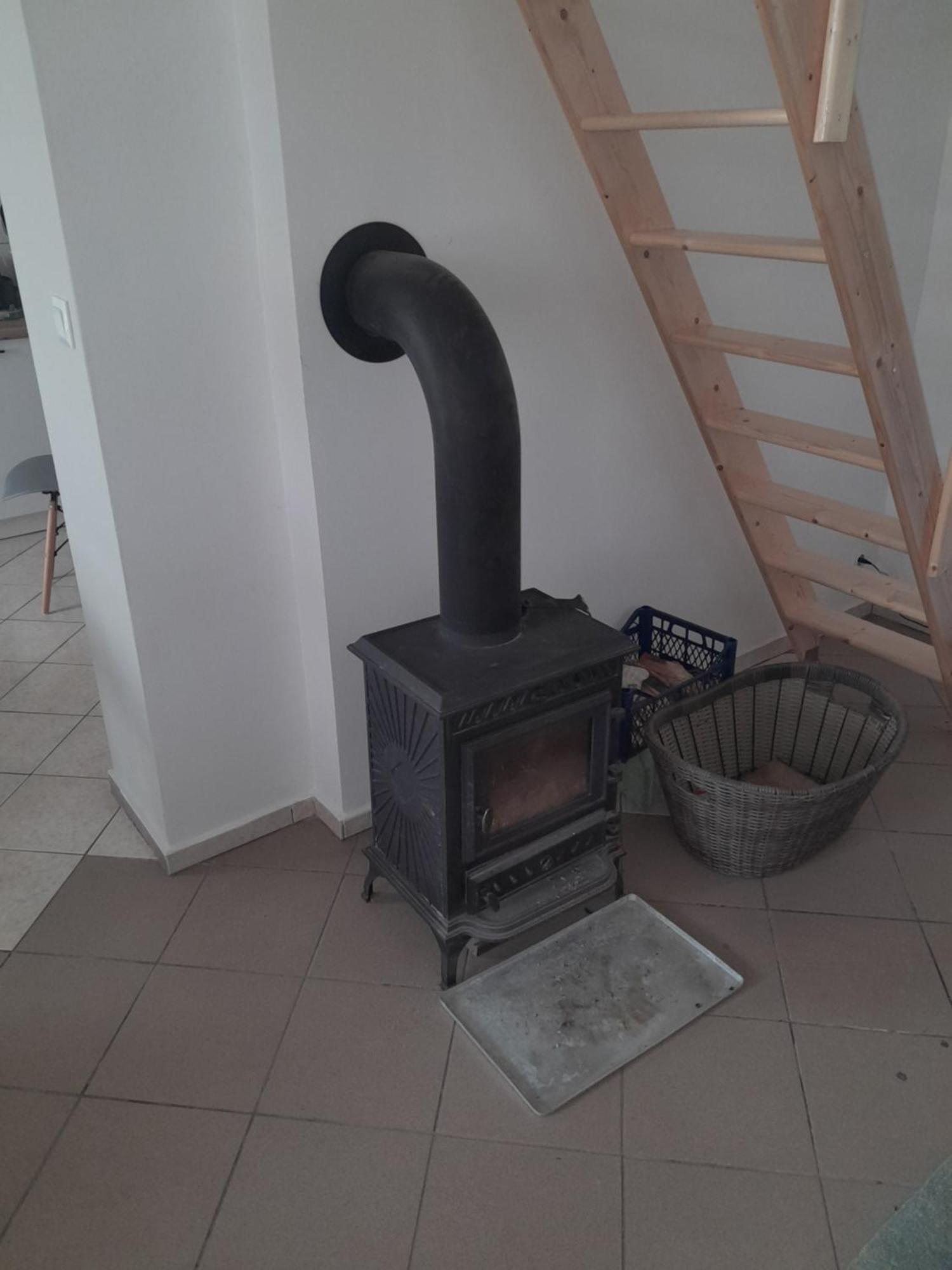 Goscinny Nad Jeziorem Limajno